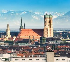 Studieninstitut: neue Adresse in München