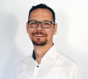 /PR-2019/Dozent-MarkoRoscher-300x271.jpg