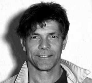 Die Ruhe vor dem Event: Fotograf Olaf Nowodworski stellt im Studieninstitut aus