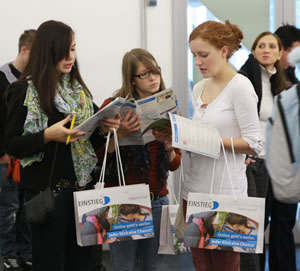 Das Studieninstitut stellt sich vor - auf der Messe EINSTIEG in Köln und Hamburg